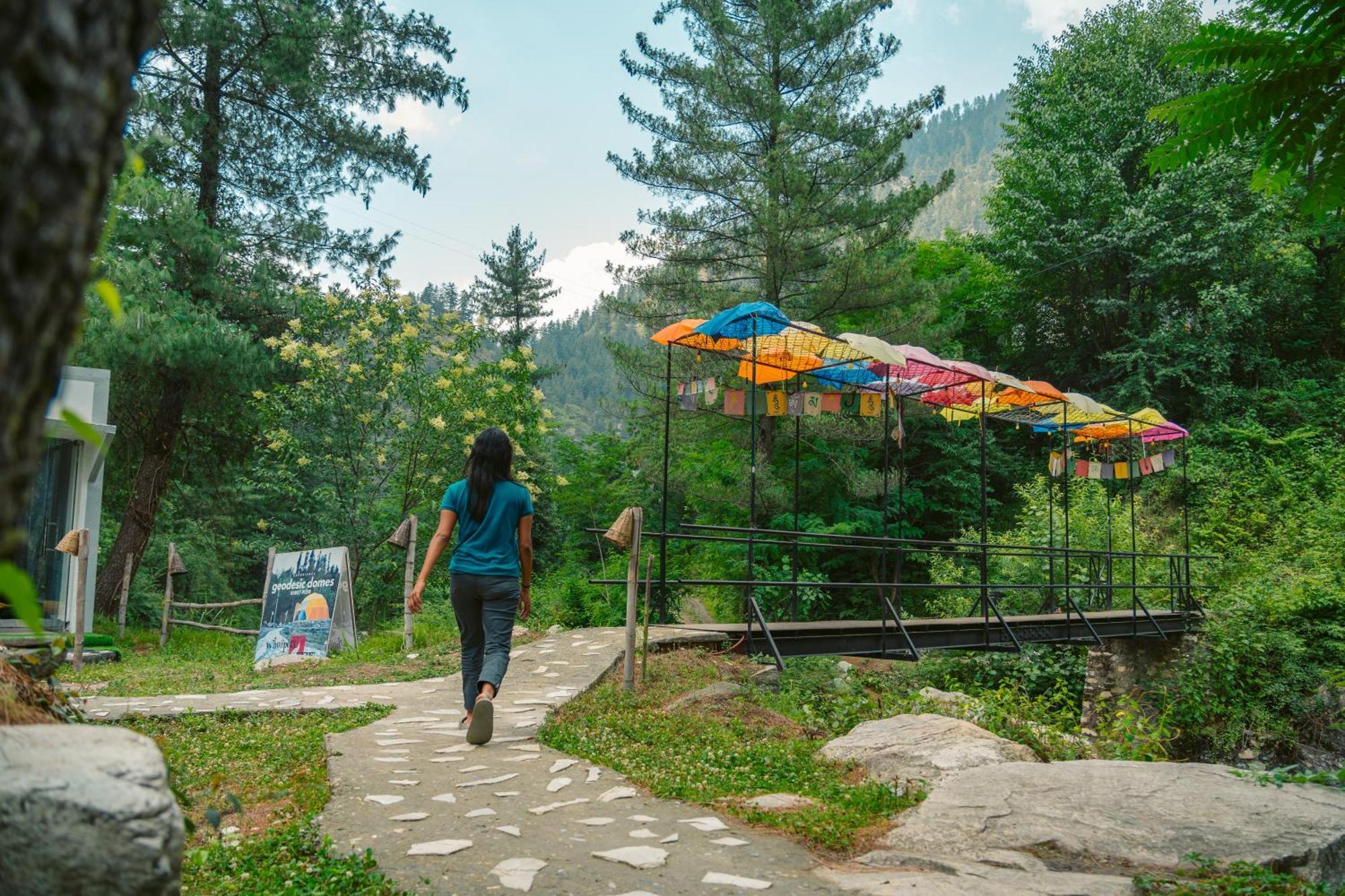 Whoopers Boutique Resort Jibhi ภายนอก รูปภาพ