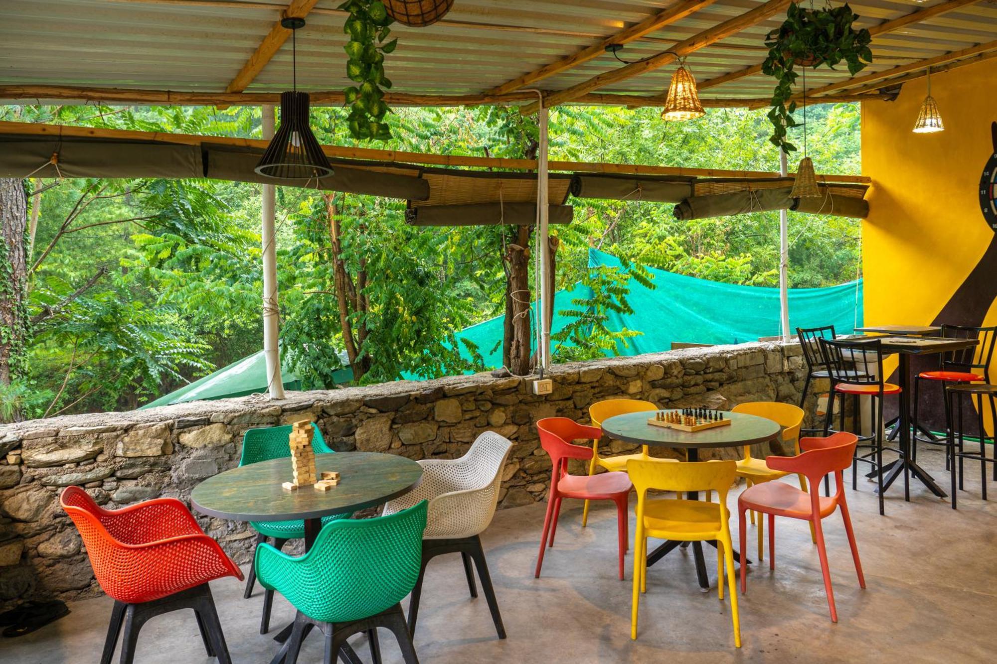 Whoopers Boutique Resort Jibhi ภายนอก รูปภาพ
