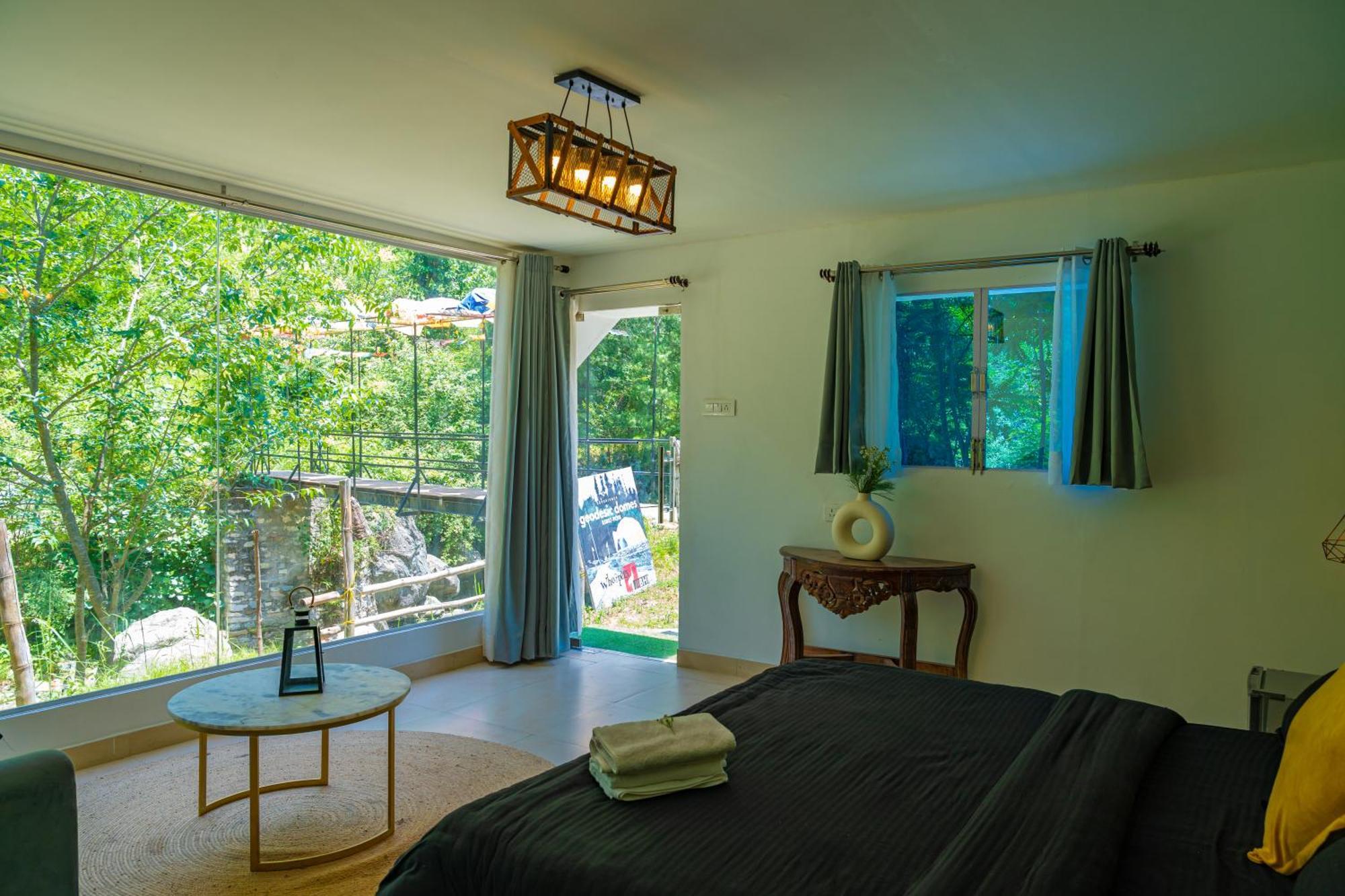 Whoopers Boutique Resort Jibhi ภายนอก รูปภาพ