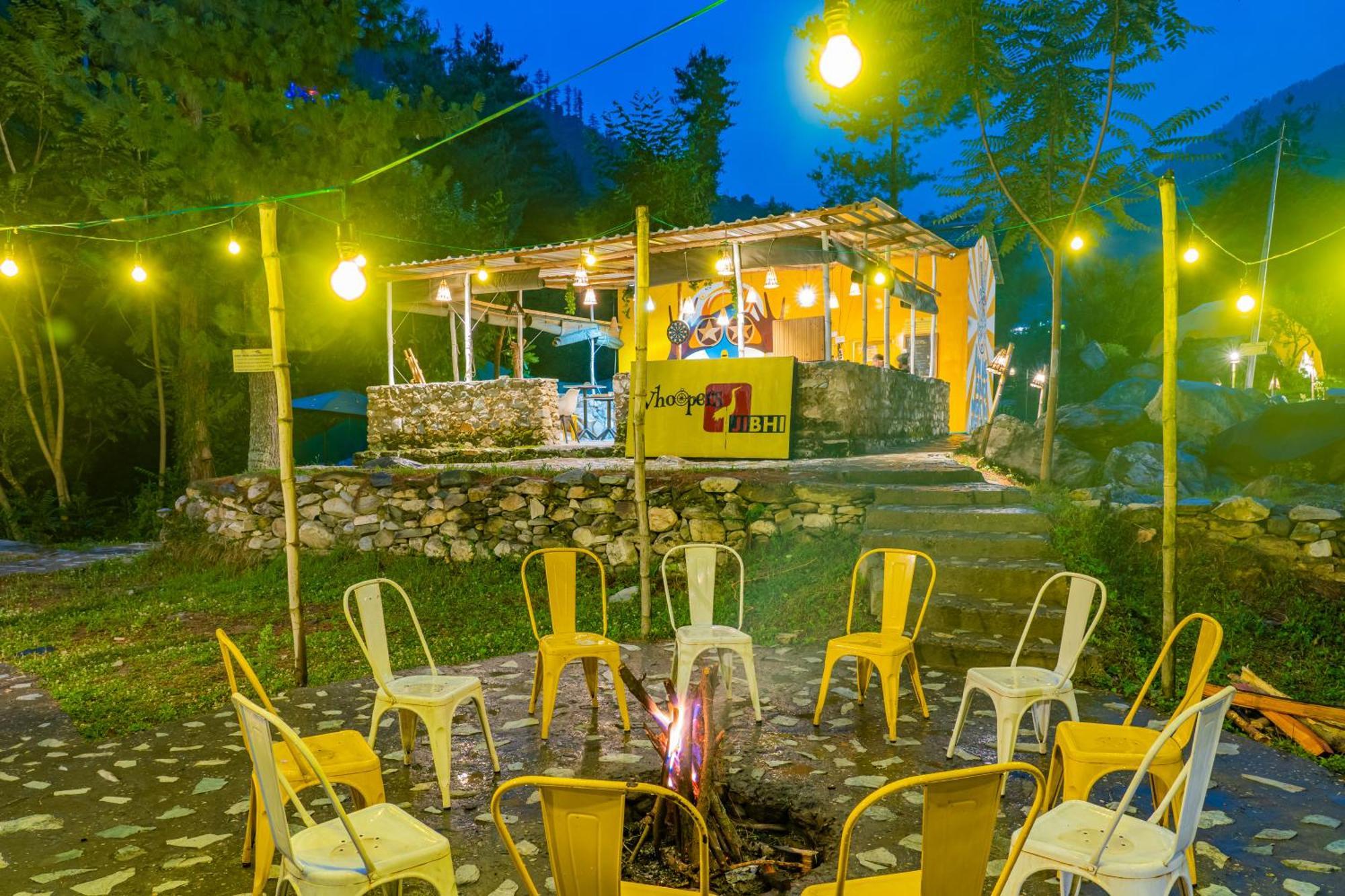 Whoopers Boutique Resort Jibhi ภายนอก รูปภาพ