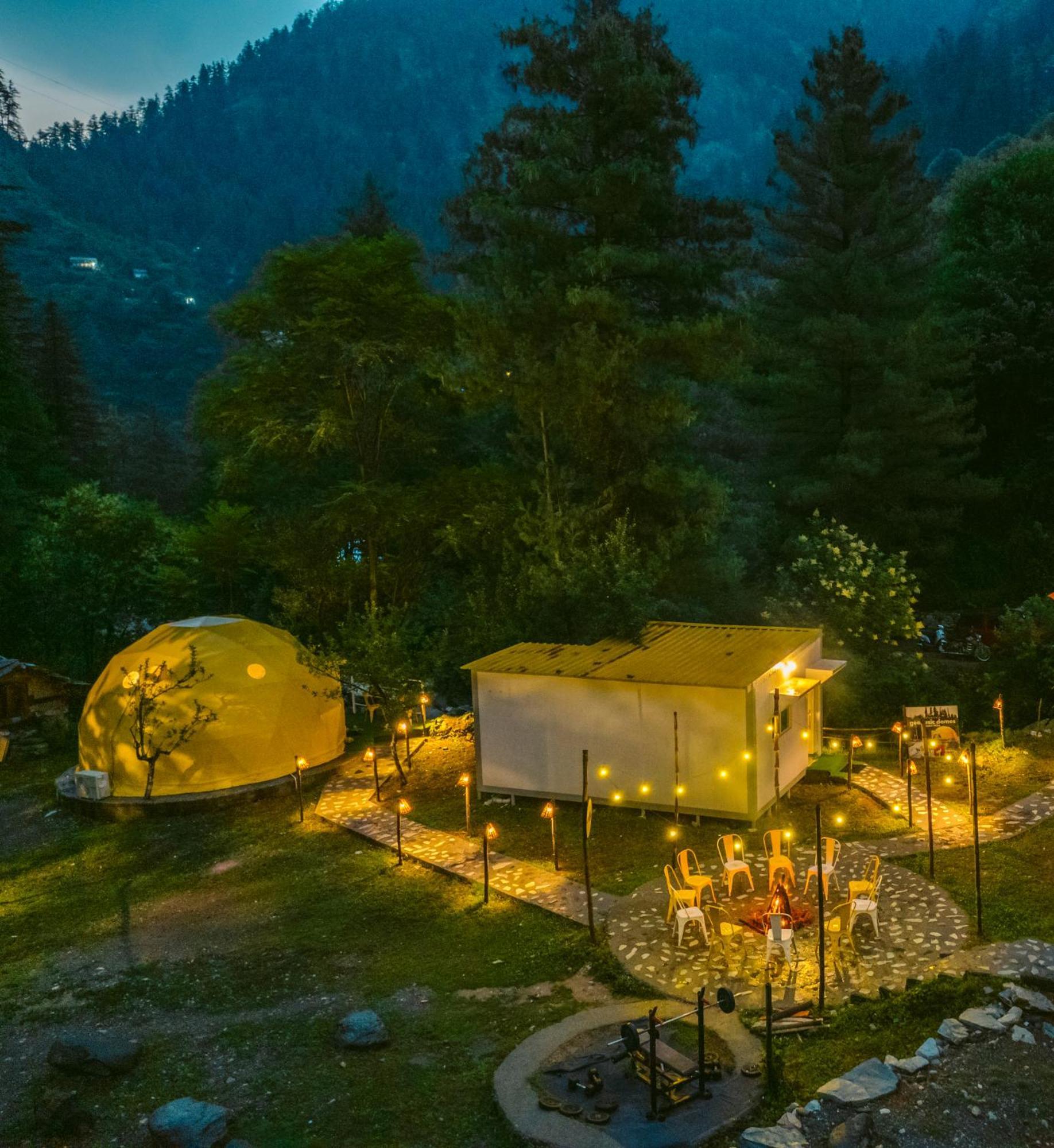 Whoopers Boutique Resort Jibhi ภายนอก รูปภาพ