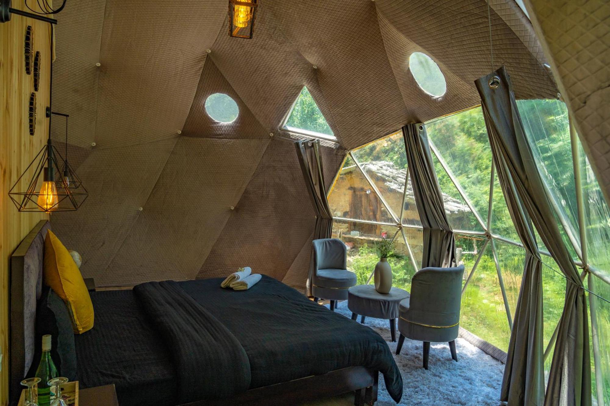 Whoopers Boutique Resort Jibhi ภายนอก รูปภาพ