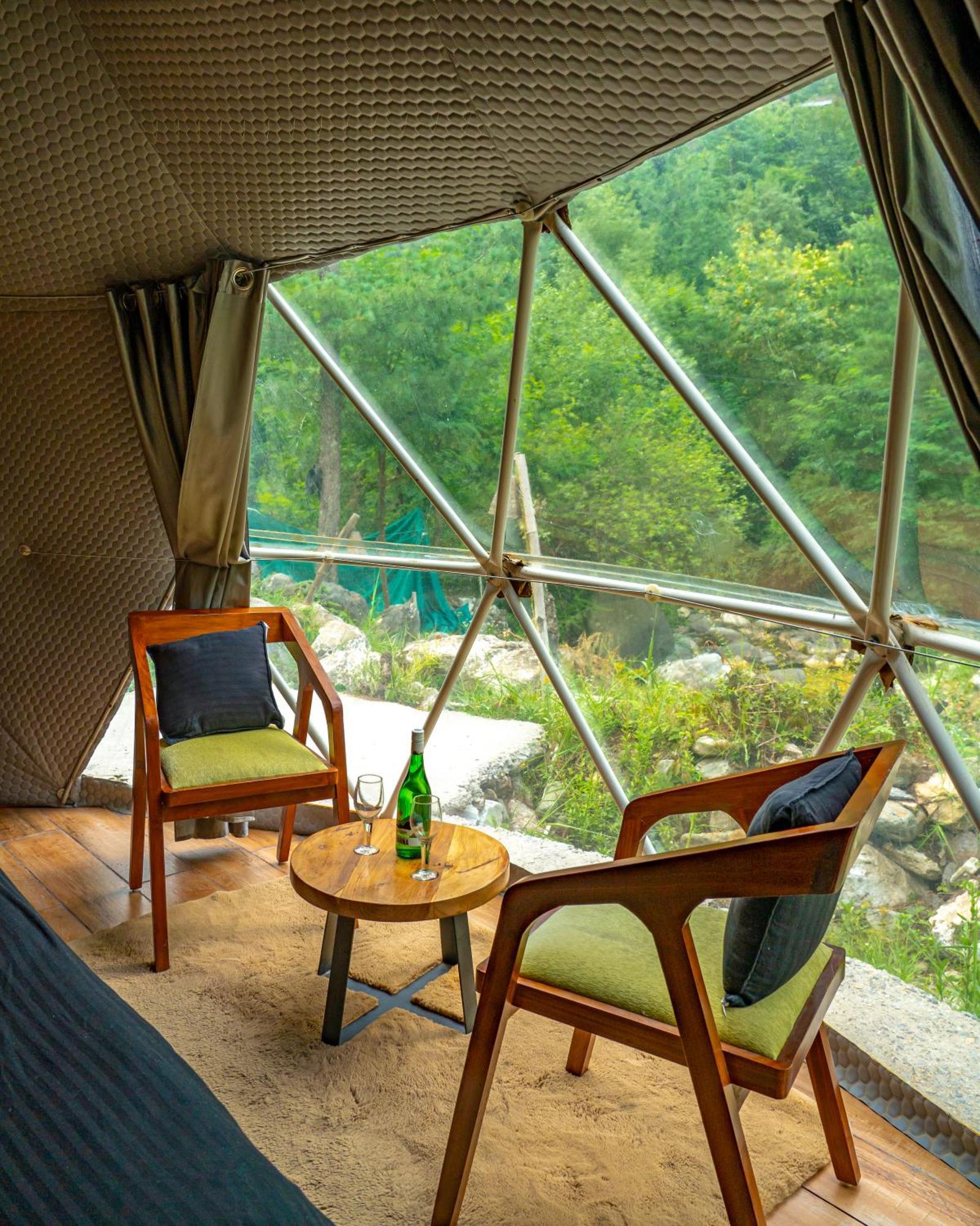 Whoopers Boutique Resort Jibhi ภายนอก รูปภาพ