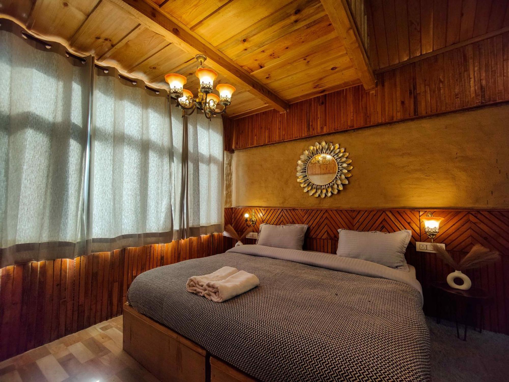 Whoopers Boutique Resort Jibhi ภายนอก รูปภาพ